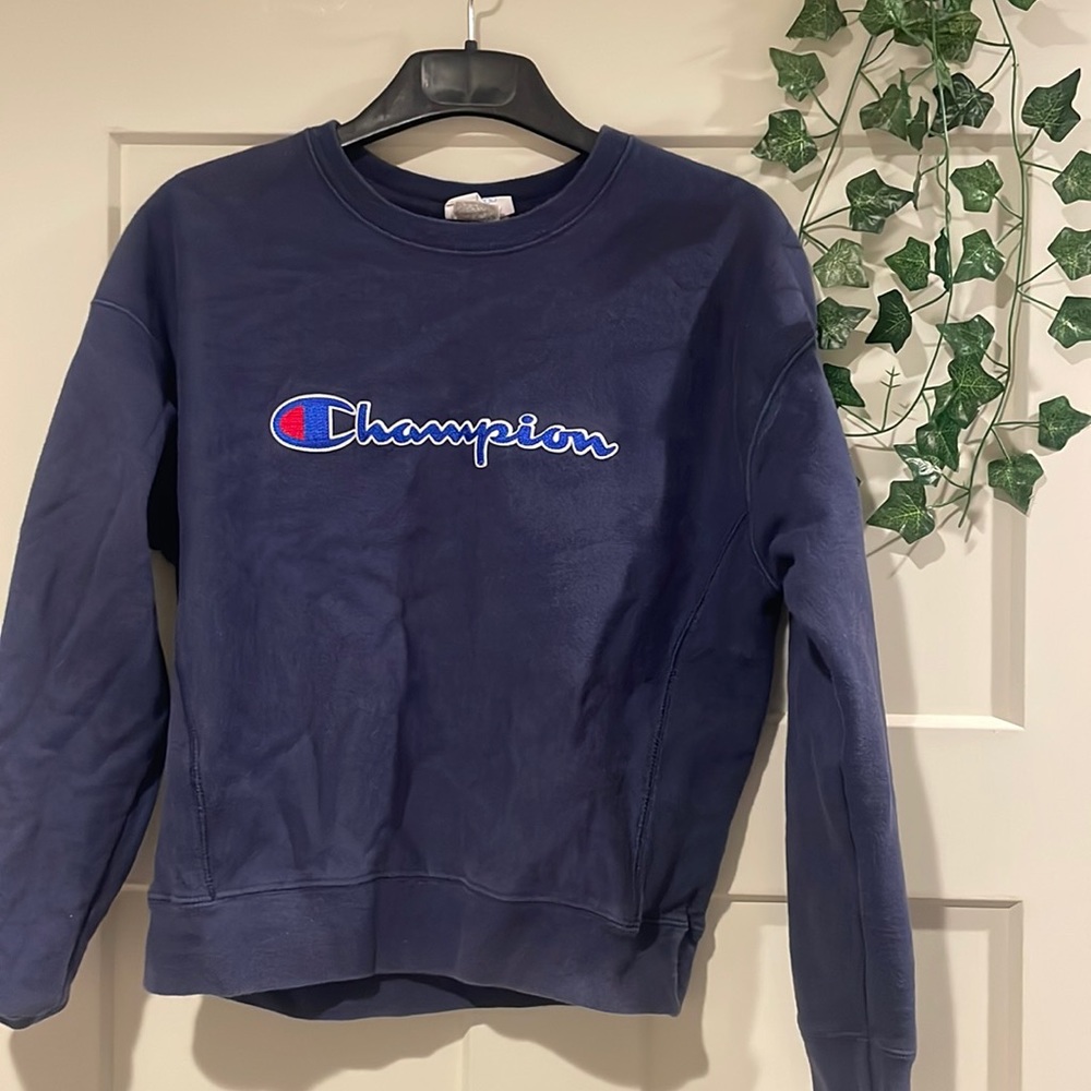 Medium champion crew neck